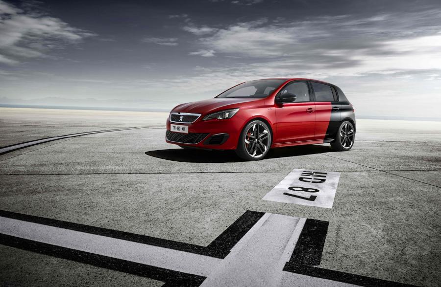  Peugeot 308 GTi 2015 года  (фото 30 из 65)